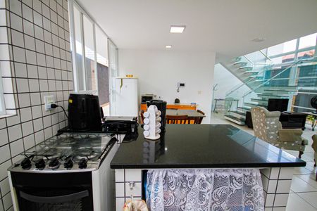 Casa para alugar com 370m², 4 quartos e 4 vagasCozinha