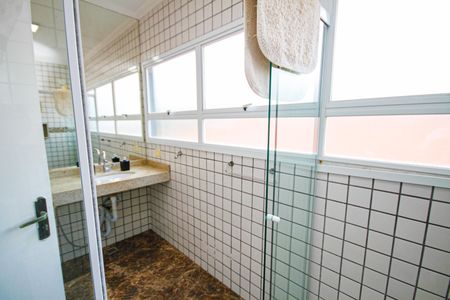 Casa para alugar com 370m², 4 quartos e 4 vagasBanheiro da Suíte 1