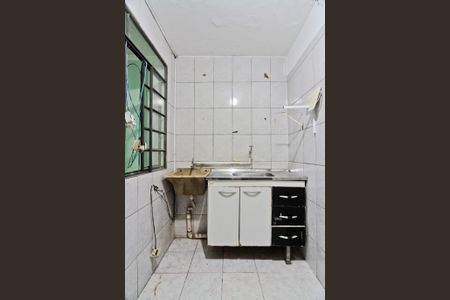 Casa para alugar com 170m², 2 quartos e 7 vagasEdícula - cozinha