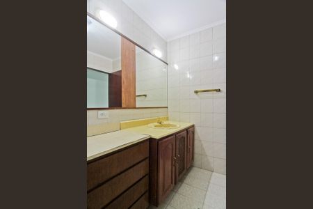 Casa para alugar com 170m², 2 quartos e 7 vagasBanheiro