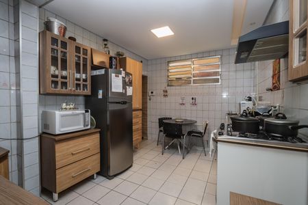 Casa para alugar com 200m², 4 quartos e 1 vagaCozinha