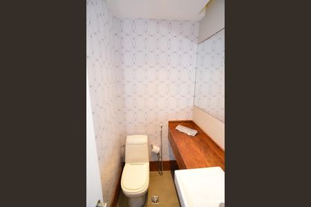 Apartamento à venda com 205m², 4 quartos e 2 vagas Apartamento à venda com 205m², 4 quartos e 2 vagasLavabo