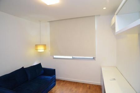 Apartamento à venda com 205m², 4 quartos e 2 vagas Apartamento à venda com 205m², 4 quartos e 2 vagasQuarto 2