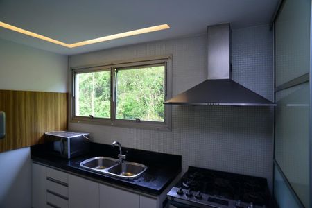 Apartamento à venda com 205m², 4 quartos e 2 vagas Apartamento à venda com 205m², 4 quartos e 2 vagasCozinha