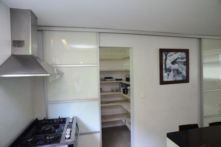 Apartamento à venda com 205m², 4 quartos e 2 vagas Apartamento à venda com 205m², 4 quartos e 2 vagasCozinha