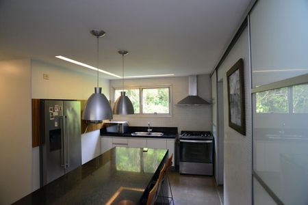 Apartamento à venda com 205m², 4 quartos e 2 vagas Apartamento à venda com 205m², 4 quartos e 2 vagasCozinha