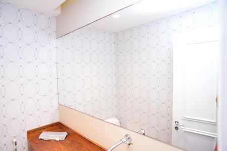 Apartamento à venda com 205m², 4 quartos e 2 vagas Apartamento à venda com 205m², 4 quartos e 2 vagasLavabo