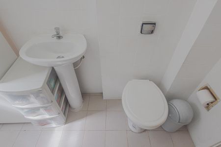 Apartamento à venda com 67m², 3 quartos e 1 vaga Apartamento à venda com 67m², 3 quartos e 1 vagaBanheiro