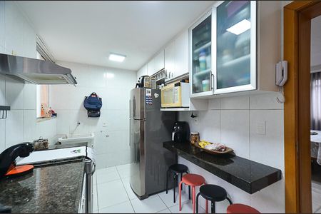 Apartamento à venda com 121m², 3 quartos e 2 vagasCozinha