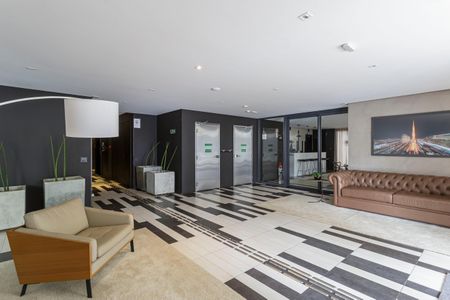 Apartamento à venda com 126m², 2 quartos e 2 vagasHall social