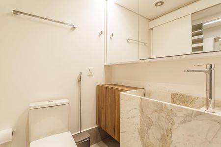 Apartamento à venda com 126m², 2 quartos e 2 vagasBanheiro da Suíte 2