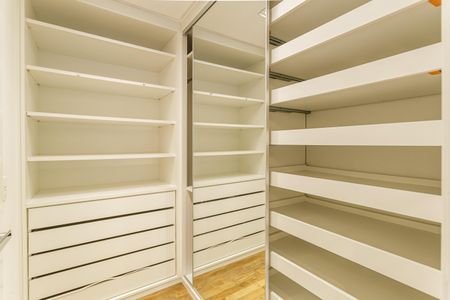 Apartamento à venda com 126m², 2 quartos e 2 vagasCloset da suíte 2