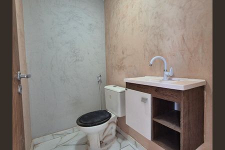 Casa de condomínio para alugar com 150m², 3 quartos e 2 vagasLavabo
