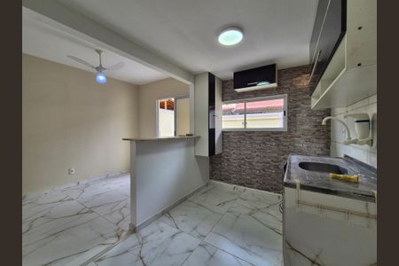 Casa de condomínio para alugar com 150m², 3 quartos e 2 vagasCozinha