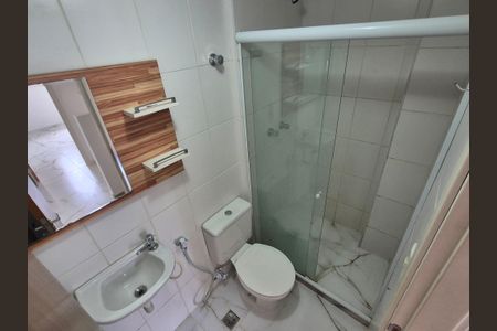 Casa de condomínio para alugar com 150m², 3 quartos e 2 vagasBanheiro