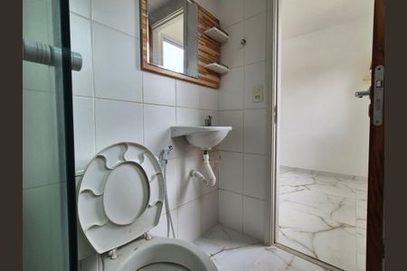 Casa de condomínio para alugar com 150m², 3 quartos e 2 vagasBanheiro da Suíte