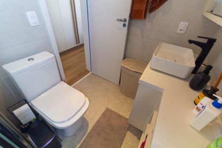 Apartamento à venda com 92m², 2 quartos e 2 vagasBanheiro da Suíte