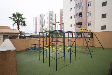 Apartamento para alugar com 52m², 2 quartos e 1 vaga Apartamento para alugar com 52m², 2 quartos e 1 vagaÁrea comum - Playground