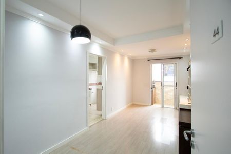 Sala de apartamento para alugar com 2 quartos, 52m² em Chácaras Reunidas São Jorge, Sorocaba