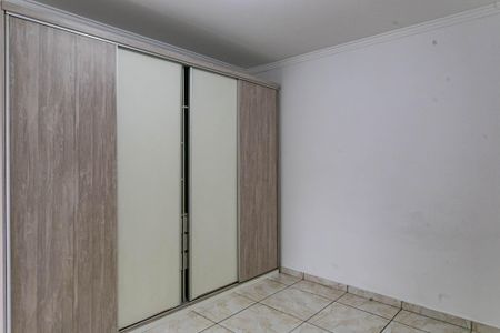 Casa à venda com 226m², 4 quartos e 1 vagaQuarto