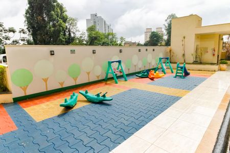 Apartamento à venda com 80m², 3 quartos e 2 vagas Apartamento à venda com 80m², 3 quartos e 2 vagasÁrea comum - Playground
