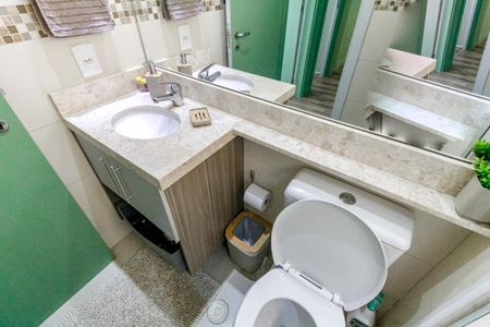 Apartamento à venda com 80m², 3 quartos e 2 vagas Apartamento à venda com 80m², 3 quartos e 2 vagasBanheiro Corredor