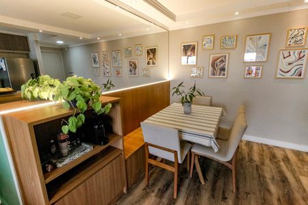 Detalhe Sala de apartamento à venda com 3 quartos, 80m² em Chácara Agrindus, Taboão da Serra