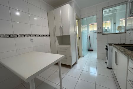 Casa para alugar com 104m², 1 quarto e 2 vagasCozinha - Armários