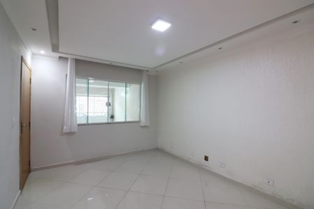 Casa à venda com 100m², 3 quartos e 2 vagasSala 