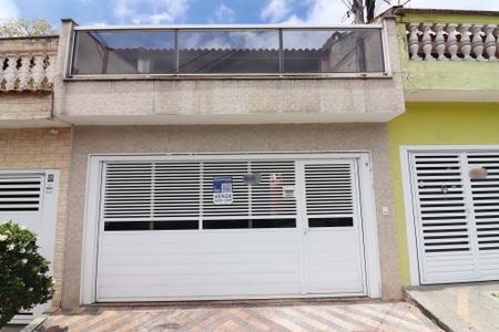 Casa à venda com 100m², 3 quartos e 2 vagasFachada