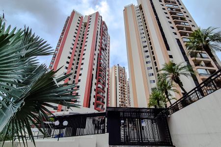 Apartamento à venda com 66m², 2 quartos e 1 vagaFachada - Plaquinha