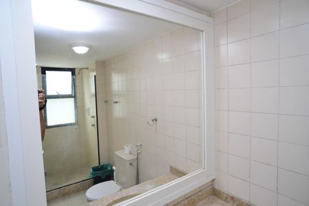 Apartamento para alugar com 72m², 2 quartos e 2 vagas Apartamento para alugar com 72m², 2 quartos e 2 vagasBanheiro da Suíte
