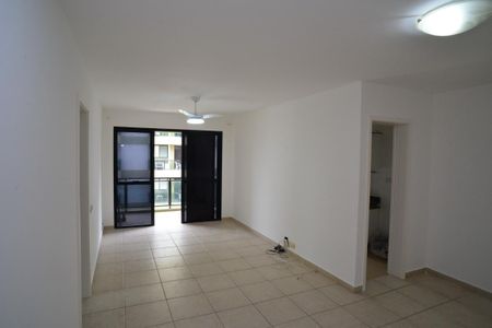 Sala de apartamento para alugar com 2 quartos, 72m² em Recreio dos Bandeirantes, Rio de Janeiro