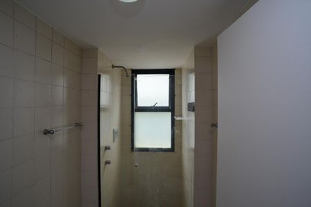 Apartamento para alugar com 72m², 2 quartos e 2 vagas Apartamento para alugar com 72m², 2 quartos e 2 vagasBanheiro da Suíte