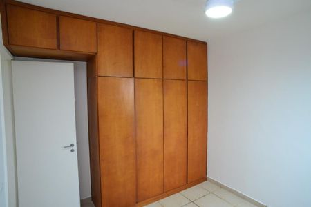 Apartamento para alugar com 72m², 2 quartos e 2 vagas Apartamento para alugar com 72m², 2 quartos e 2 vagasQuarto
