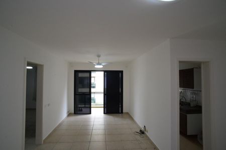 Sala de apartamento para alugar com 2 quartos, 72m² em Recreio dos Bandeirantes, Rio de Janeiro