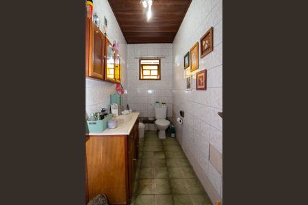 Banheiro de casa à venda com 4 quartos, 700m² em Tristeza, Porto Alegre