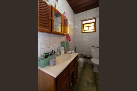 Banheiro de casa à venda com 4 quartos, 700m² em Tristeza, Porto Alegre