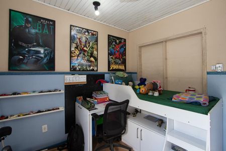 Casa à venda com 860m², 4 quartos e 2 vagasQuarto