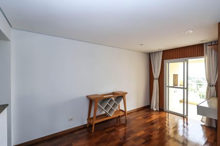 Apartamento para alugar com 74m², 3 quartos e 2 vagasSala