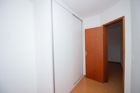 Apartamento à venda com 66m², 3 quartos e 1 vagaQuarto 2
