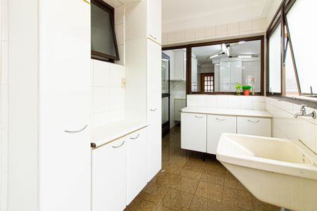 Apartamento para alugar com 158m², 4 quartos e 3 vagasÁrea de Serviço