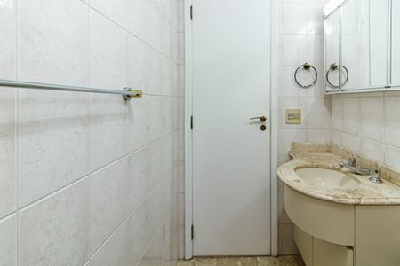 Apartamento para alugar com 158m², 4 quartos e 3 vagasBanheiro Social