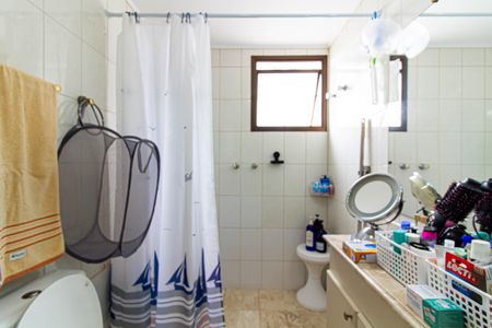 Apartamento para alugar com 158m², 4 quartos e 3 vagas Apartamento para alugar com 158m², 4 quartos e 3 vagasBanheiro da Suíte 1