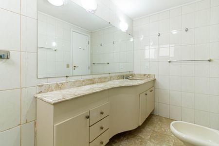 Apartamento para alugar com 158m², 4 quartos e 3 vagasBanheiro da Suíte