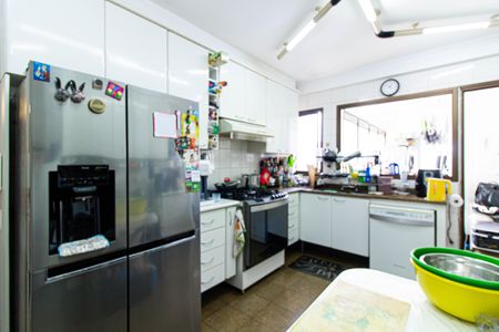 Apartamento para alugar com 158m², 4 quartos e 3 vagas Apartamento para alugar com 158m², 4 quartos e 3 vagasCozinha