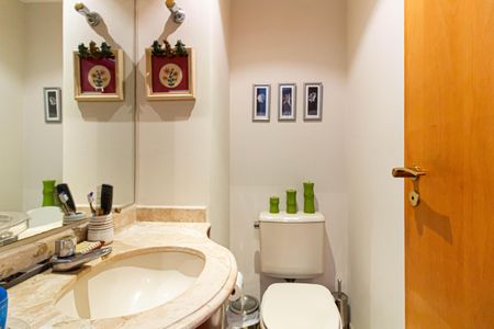 Lavabo de apartamento para alugar com 4 quartos, 158m² em Santa Cecilia, São Paulo