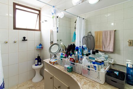 Apartamento para alugar com 158m², 4 quartos e 3 vagas Apartamento para alugar com 158m², 4 quartos e 3 vagasBanheiro da Suíte 1