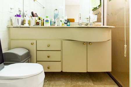 Apartamento para alugar com 158m², 4 quartos e 3 vagas Apartamento para alugar com 158m², 4 quartos e 3 vagasBanheiro da Suíte 2