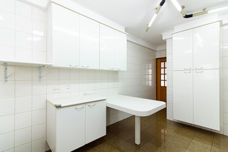 Apartamento para alugar com 158m², 4 quartos e 3 vagasCozinha
